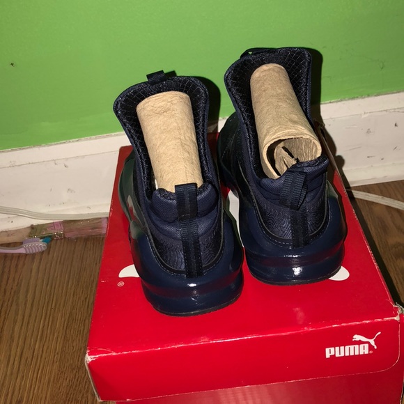 Blue Pumas - Picture 4 of 5